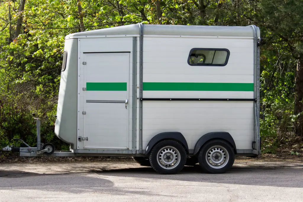 Horse trailers can be towed by Colorados as long as they don't exceed a certain weight